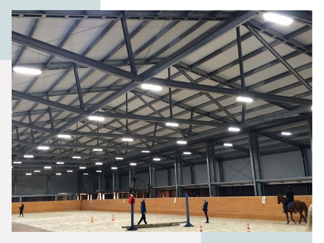 Строительство конных манежей от 607 руб в Усть-Джегута